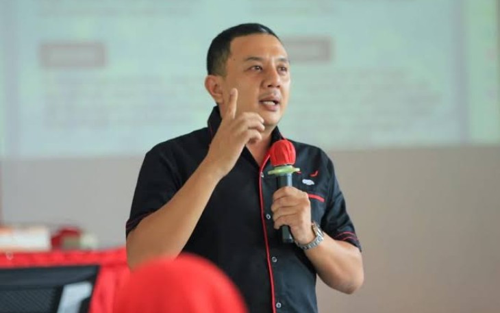 Wakil Ketua DPRD Jatim Deni Wicaksono 