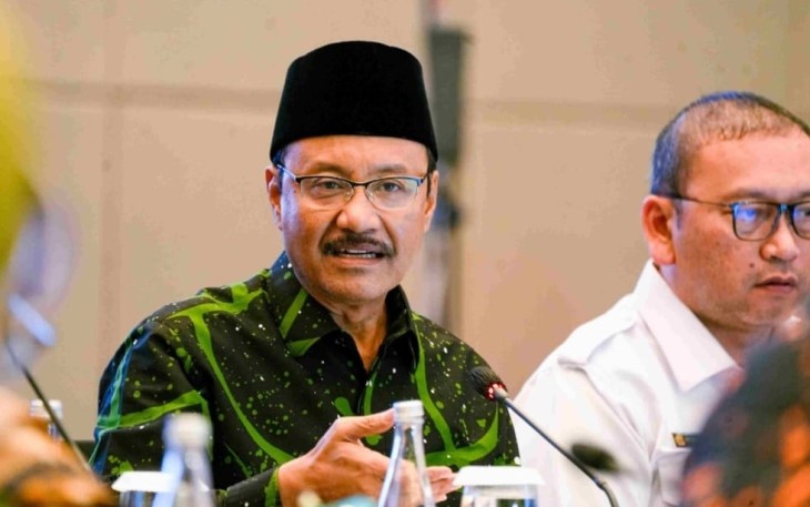 Mensos Gus Ipul saat Rapat Sinkronisasi Pelaksanaan Program Tahun Anggaran 2026 dan Rencana Tahun Anggaran 2027 yang dirangkaikan dengan Penandatanganan Perjanjian Kerja dan Pakta Integritas Tahun 2026 di Hotel Fairfield Bekasi, Jawa Barat, Selasa (10/2/2026).