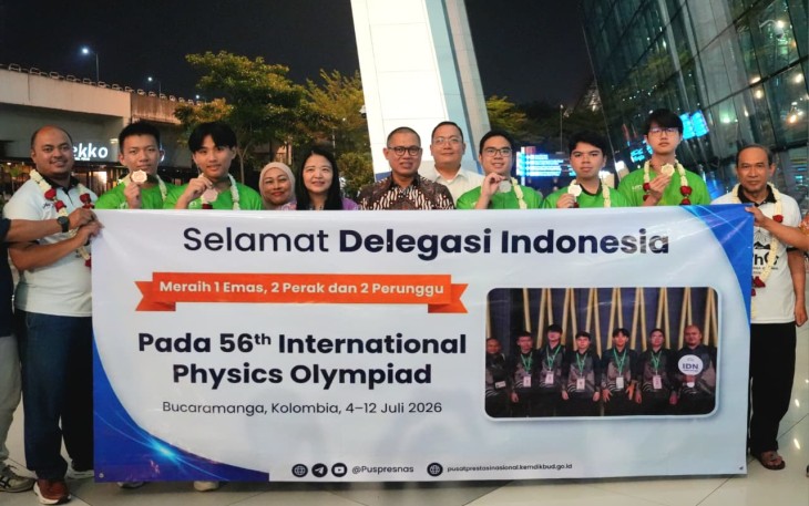 Kepulangan Lima Murid Peraih Medali IPhO 2026 Disambut Hangat Kemendikdasmen