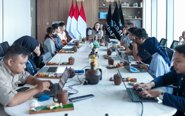 Wakil Menteri Ekonomi Kreatif, Irene Umar, menerima audiensi Buana Triarta dan Timberlab di Kantor Kementerian Ekraf, Jakarta, Rabu (15/7/2026).