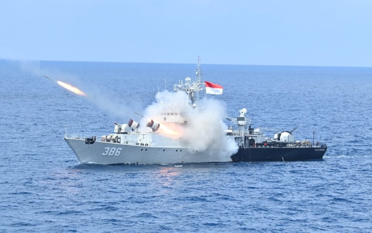 Penembakan Rudal Exocet MM40 Block 3 oleh unsur KRI.