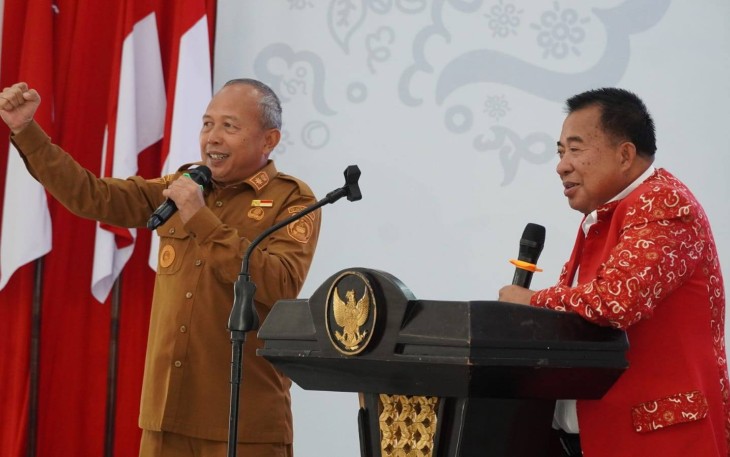 Penjabat Sekretaris Daerah Kota Bengkulu Tony Elfian menutup kegiatan Kuliah Kerja Nyata Tematik (KKN-T) Universitas Dehasen Bengkulu, Periode VI, Tahun 2025, di Pendopo Balai Kota Merah Putih Bengkulu, Senin (19/1/2026)