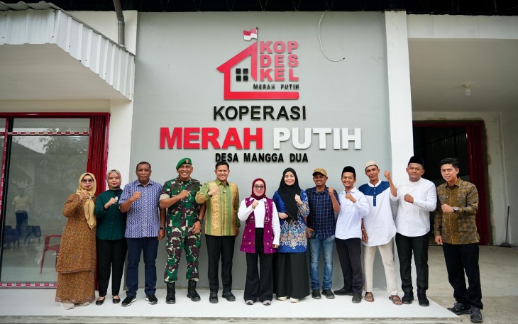 Wakil Menteri Koperasi (Wamenkop) Farida Farichah meninjau langsung progress pembangunan fisik gerai Koperasi Desa/Kelurahan (Kopdes) Merah Putih Mangga Dua, Kecamatan Tanjung Beringin, Kabupaten Serdang Bedagai, Sumatra Utara, Jumat (30/1)