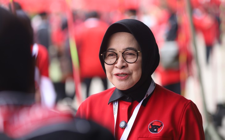 Ketua Fraksi PDIP DPRD Jatim, Wara Sundari Renny Pramana