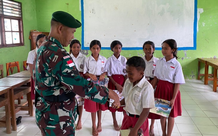 Yonarmed 12 Kostrad Hadir Mencerdaskan Generasi Muda di SDK Dafala