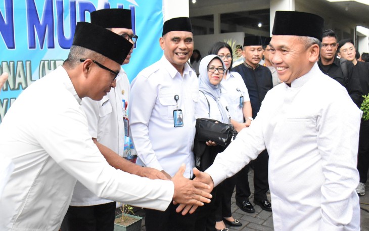 Pangdam XIII Merdeka, Mayjen TNI Mirza Agus saat menghadiri kegiatan safari Ramadhan yang dirangkaikan dengan buka puasa bersama.