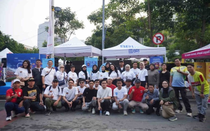 BRI Jatinegara Meriahkan CFD Lewat Booth Rekening dan Kartu Debit FC Barcelona