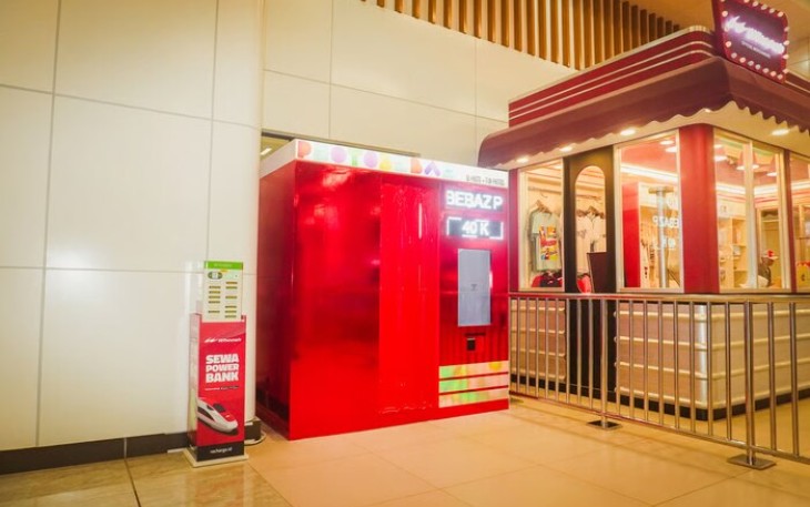 Booth PhotoBebaz di Stasiun Whoosh Halim