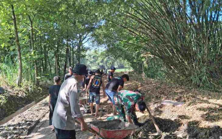 Karya bakti di wilayah desa binaan 