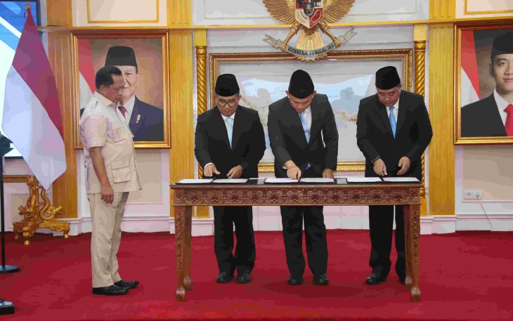 Mendagri Tito Karnavian saat melantik tiga pejabat tinggi madya di Jakarta, Rabu (14/1)