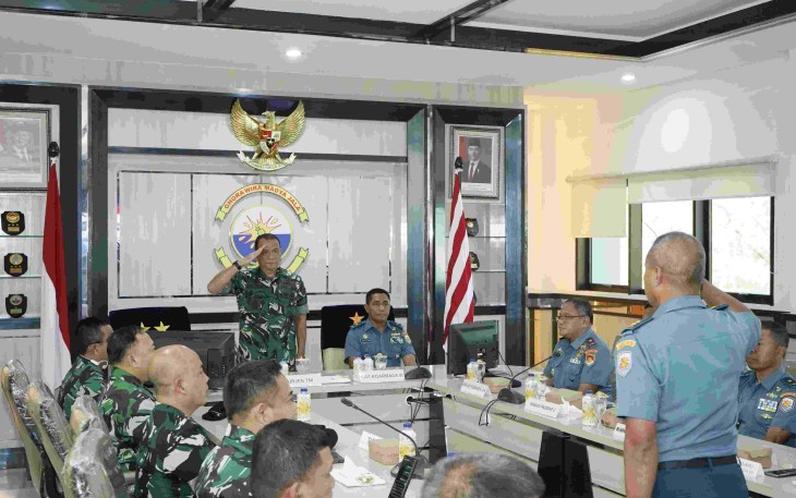 Wairjen TNI Mayjen TNI Dr Alvis Anwar saat menerima penghormatan pembukaan audit kinerja di Kodaeral XIV, Senin (2/2)