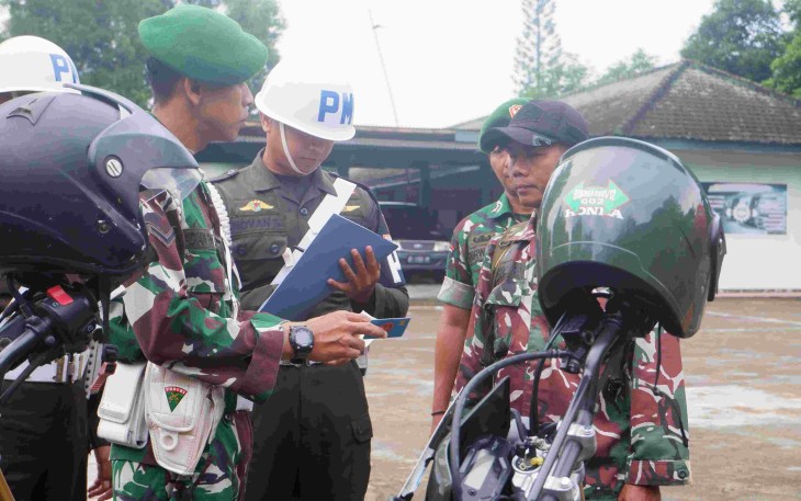Pemeriksaan kendaraan dinas Kodim 0801/Pacitan 