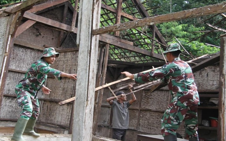 Pembongkaran rumah program RTLH 