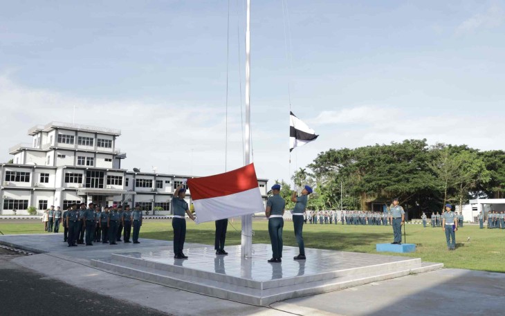 Upacara bendera 17-an prajurit Kodaeral XIV Sorong