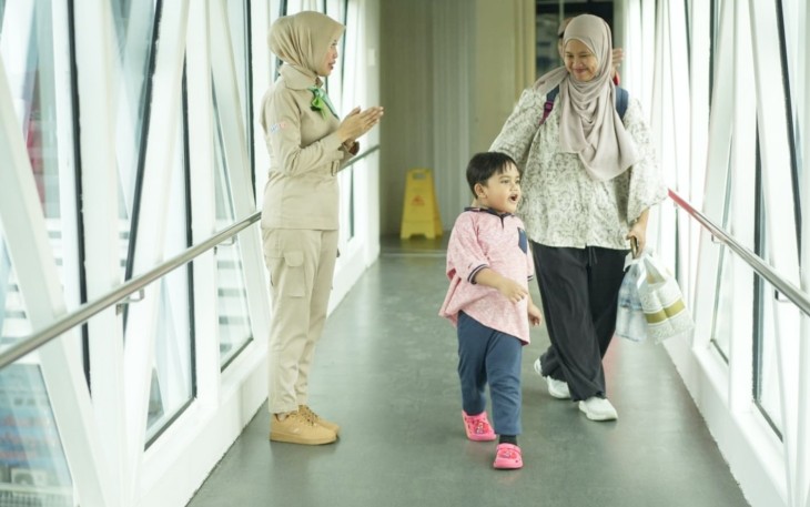 Pengguna layanan PT ASDP Indonesia Ferry 