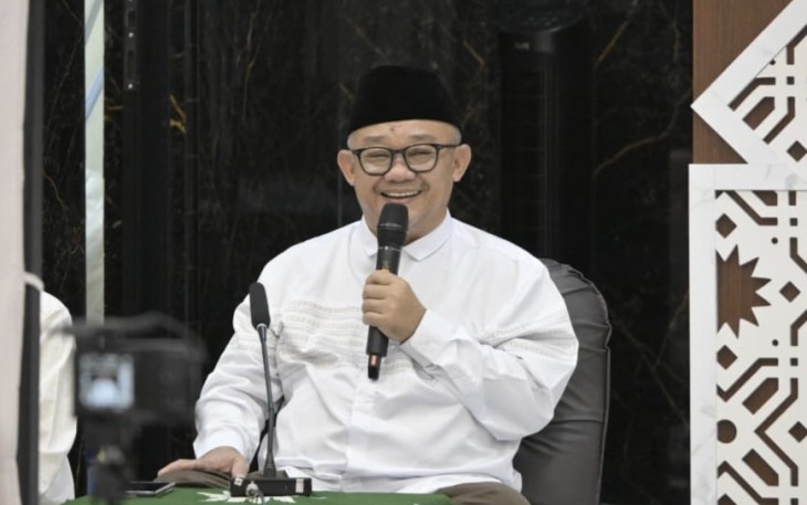Sekertaris Umum PP Muhammadiyah Abdul Mu'ti saat menyampaikan ceramah Nuzulul Qur'an di Masjid Hajjah Kartinah, Kabupaten Kudus, Jateng, Selasa (4/3)