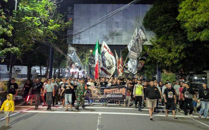 Tradisi Rontek di wilayah Kabupaten Pacitan 