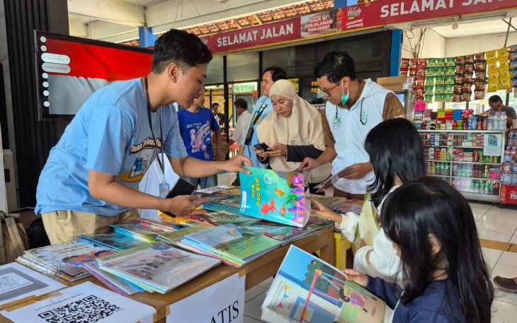 Stand Mudik Asik Baca Buku Kemendikdasmen