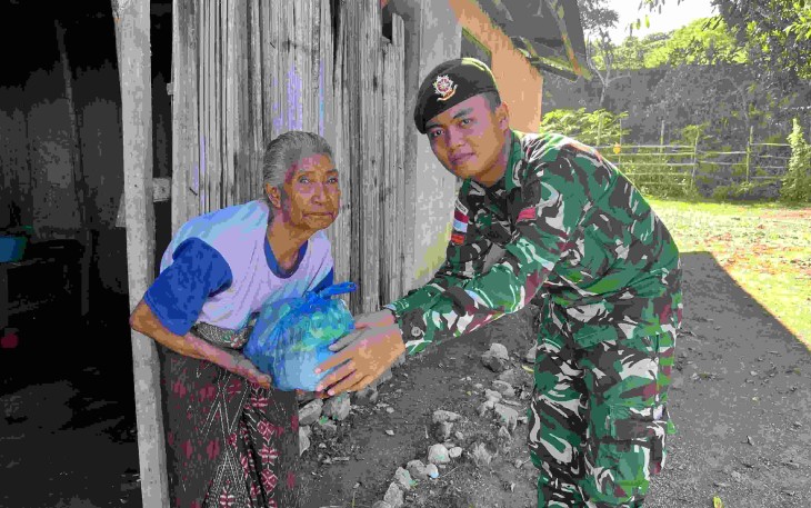 Jumat berkah Yonarmed 12 Kostrad