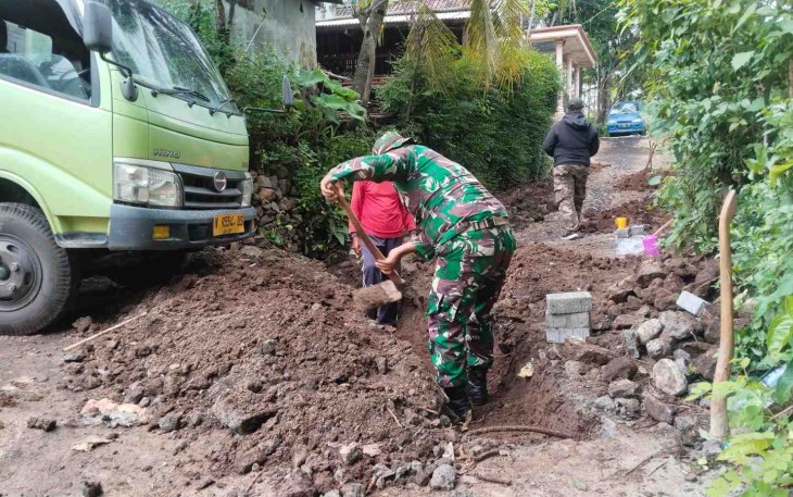 Penggalian gorong-gorong sepanjang 6 meter