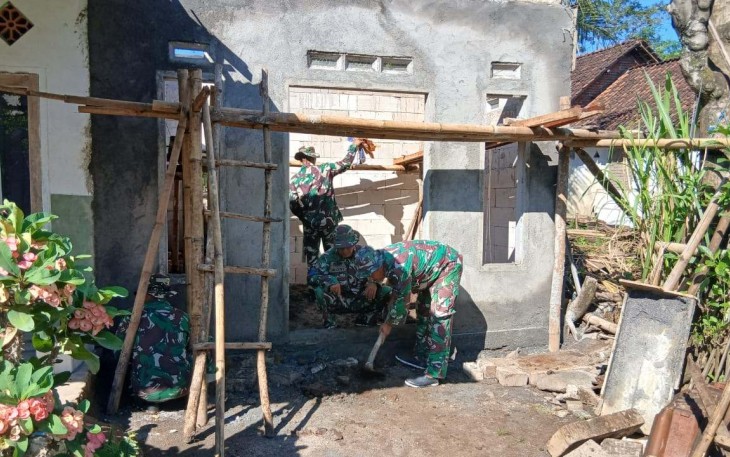 Pembangunan RTLH lansia Mani