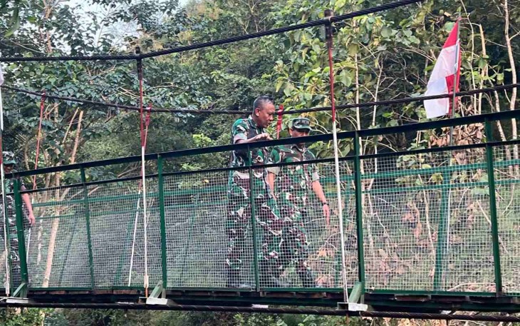Jembatan Garuda di Kabupaten Pacitan