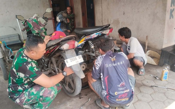 Usaha Bengkel di Desa Brabe 