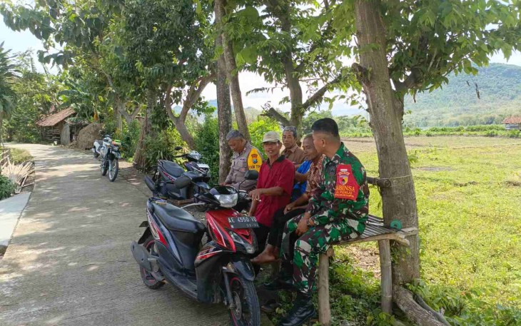 Komsos bersama warga desa binaan