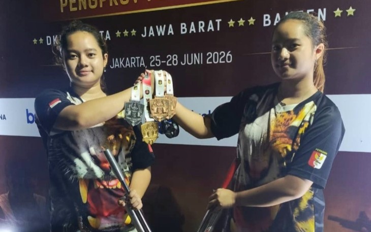 Aurellia dan Clarisa di Kejurnas Menembak Multi Event 3 Provinsi, Jakarta, Minggu (28/6)