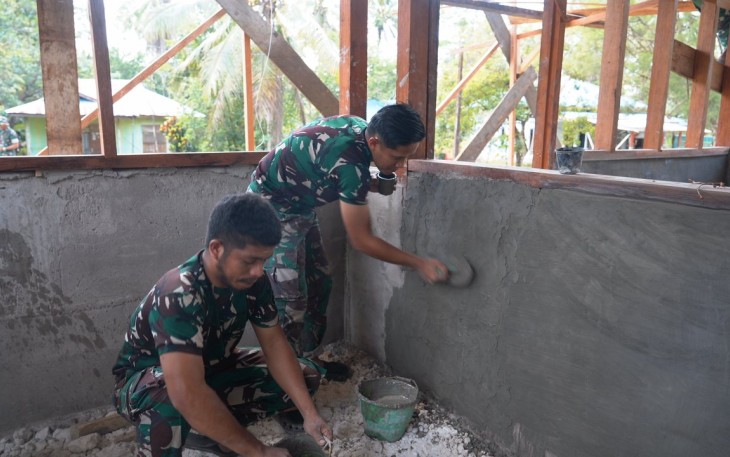 Percepatan pembangunan rumah type 36 di kampung Sesor
