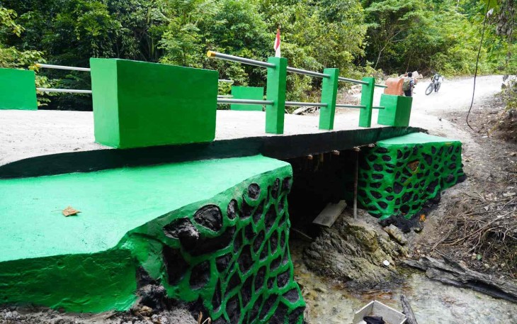 Jembatan Kampung Sesor selesai direhab