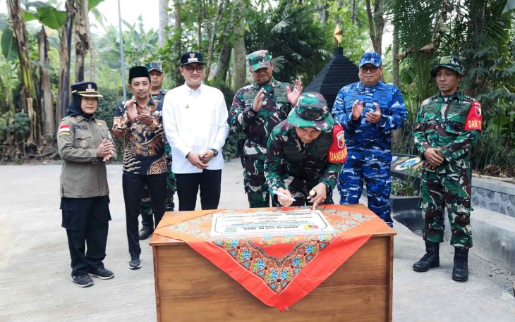 Dansatgas TMMD ke-129 Kodim 0821/Lumajang Letkol Arh Anton Subhandi