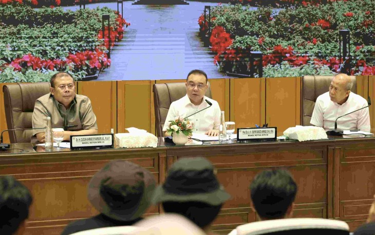 Wakil Ketua DPR RI, Sufmi Dasco Ahmad, saat menerima audiensi Aliansi Masyarakat Pati Bersatu (AMPB) atau Relawan Pati di Gedung Nusantara, Kompleks Parlemen, Senayan, Jakarta, Kamis (27/8/2026) 