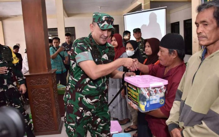 Dari Edukasi Kesehatan - Bantuan Sembako, TMMD ke-129 Kodim 0726/Sukoharjo Hadir untuk Warga