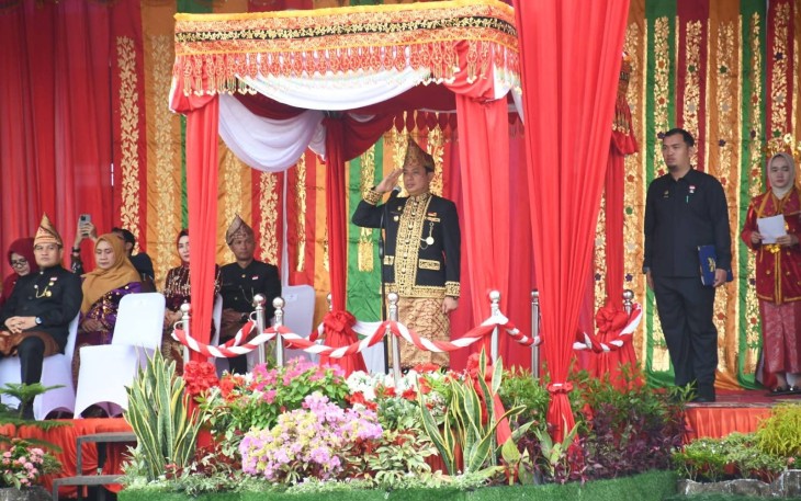 Wali Kota Dedy Wahyudi saat Jadi Inspektur Upacara Peringatan HUT Kota Bengkulu / Foto : MC 