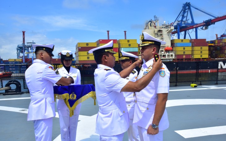 Komandan Satlinlamil 1 Pimpin Sertijab Komandan KRI Teluk Calang-524