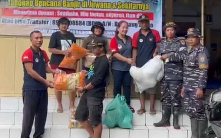 Dapur umum TNI AL di Kecamatan Juwana, Jawa Tengah 