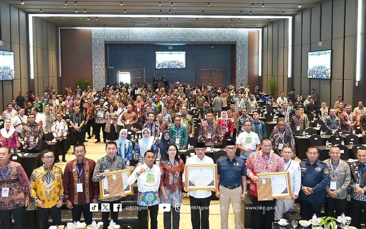 Humas BKN, Di tengah Rapat Kerja Nasional ke-XVII Asosiasi Kabupaten Seluruh Indonesia (APKASI)