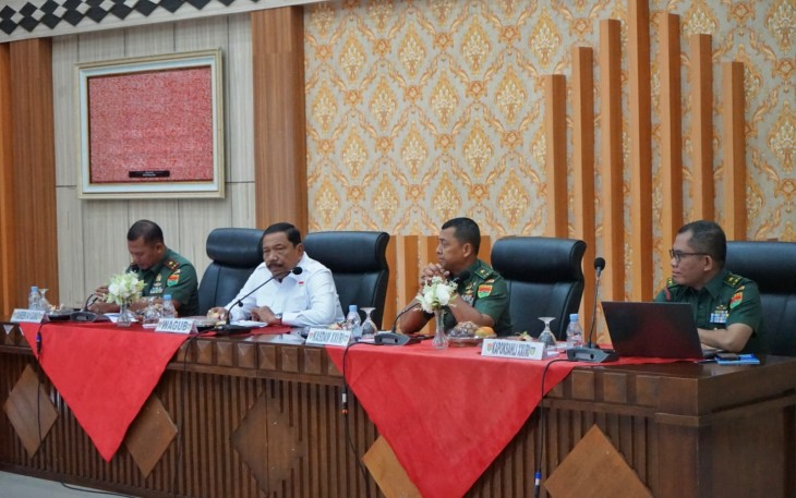 Dukung Percepatan Pembangunan Koperasi Merah Putih, Wagub Mian Optimistis Target 2026 Tercapai