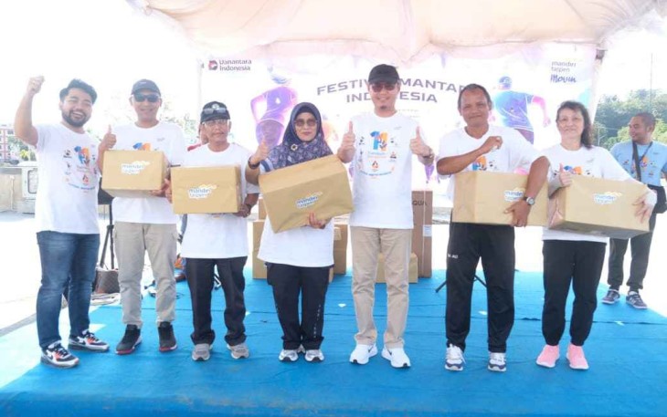 Sekretaris Daerah Kota Tanjungpinang, Zulhidayat, mengikuti kegiatan Jalan Sehat Festival Mantap Indonesia 