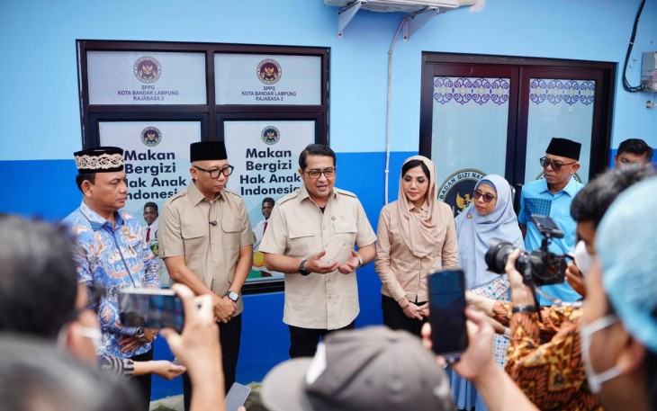 Menekraf Teuku Riefky Harsya saat memberikan keterangan pers di Lampung, Minggu (15/2)