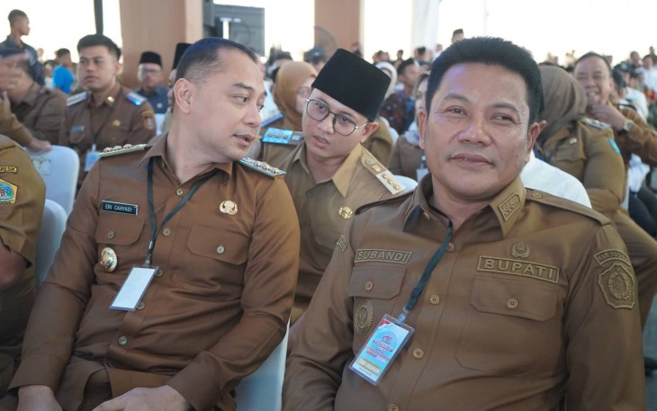 Bupati Trenggalek, Mochamad Nur Arifin, saat menghadiri peresmian operasional 1061 Koperasi Desa/Kelurahan Merah Putih (KDKMP) oleh Presiden RI, Prabowo Subianto, bertempat di Desa Nglawak, Kecamatan Kertosono, Kabupaten Nganjuk, Sabtu (16/5/2026)
