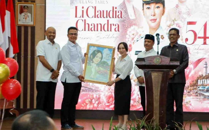Pimpinan DPRD Kota Batam Sampaikan Ucapan Selamat Ulang Tahun ke-54 kepada Plh Wali Kota Batam Li Claudia Chandra