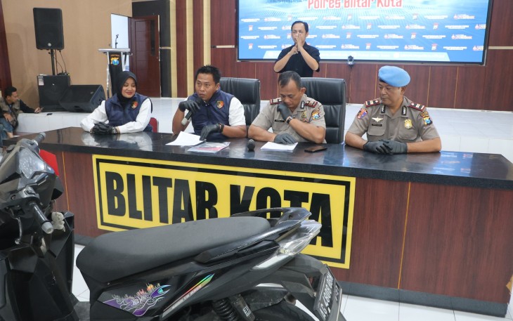 Polres Blitar Kota Amankan Tiga Tersangka Perampasan Modus Jebak Korban Lewat Aplikasi Kencan