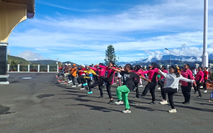 Kodim 1714/Puncak Jaya Laksanakan Kegiatan Jumat Sehat