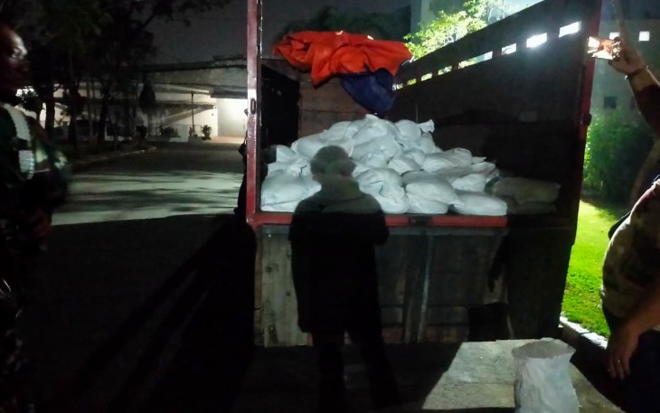 TNI AL Gagalkan Penyelundupan 6 Ton Pasir Timah Ilegal di Kawasan Ancol 