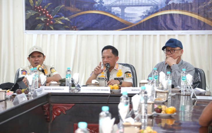 Menteri Dalam Negeri (Mendagri) sekaligus Ketua Satuan Tugas (Kasatgas) Percepatan Rehabilitasi dan Rekonstruksi (PRR) Pascabencana Sumatera Muhammad Tito Karnavian