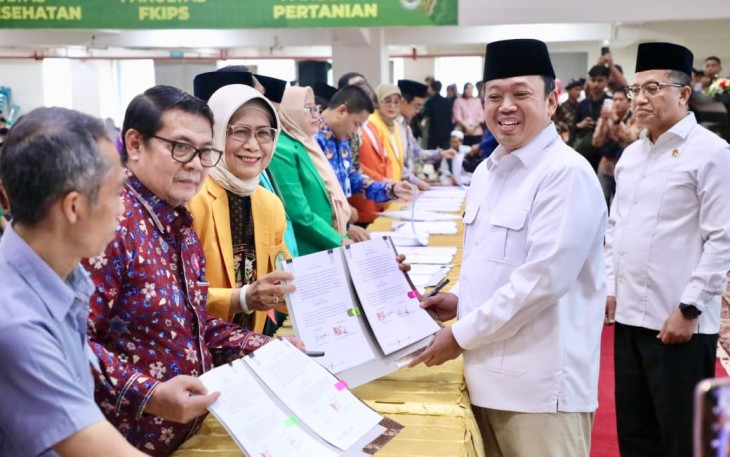 Menteri Agraria dan Tata Ruang/Kepala Badan Pertanahan Nasional (ATR/BPN), Nusron Wahid, menandatangani Nota Kesepahaman/MoU dengan 28 rektor perguruan tinggi negeri dan swasta dari Provinsi Sulawesi Selatan,
