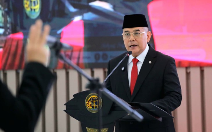 Wakil Menteri Agraria dan Tata Ruang/Wakil Kepala Badan Pertanahan Nasional (Wamen ATR/Waka BPN), Ossy Dermawan, melantik 78 pegawai dalam Pelantikan dan Pengambilan Sumpah/Janji Jabatan Pejabat Struktural, di Aula Prona Kementerian ATR/BPN, Jakarta, Jumat (17/07/2026)