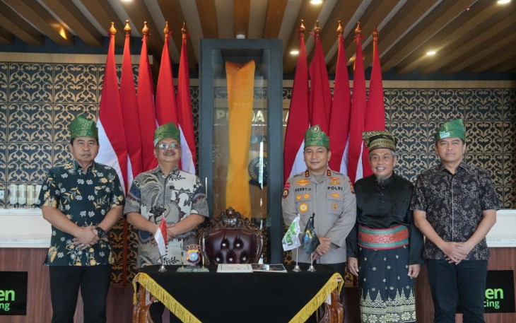 Kadiv Humas Polri Irjen Pol. Johnny Eddizon Isir, S.I.K., M.T.C.P
